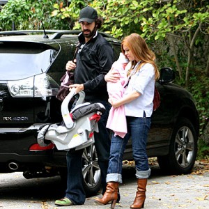 Sacha Cohen with Isla Fisher and Olive Baron Cohen